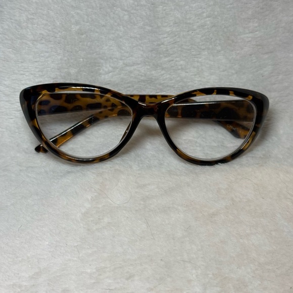 Betsey Johnson Cat Eye Readers Calico Animal Print +1.50 Glasses EUC‎ - Picture 1 of 6
